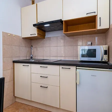 House Mima أوباتيا