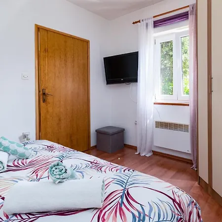 بيت للعطل House Mima